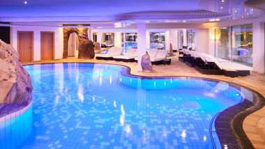 5 Pools & 1 Bergsee