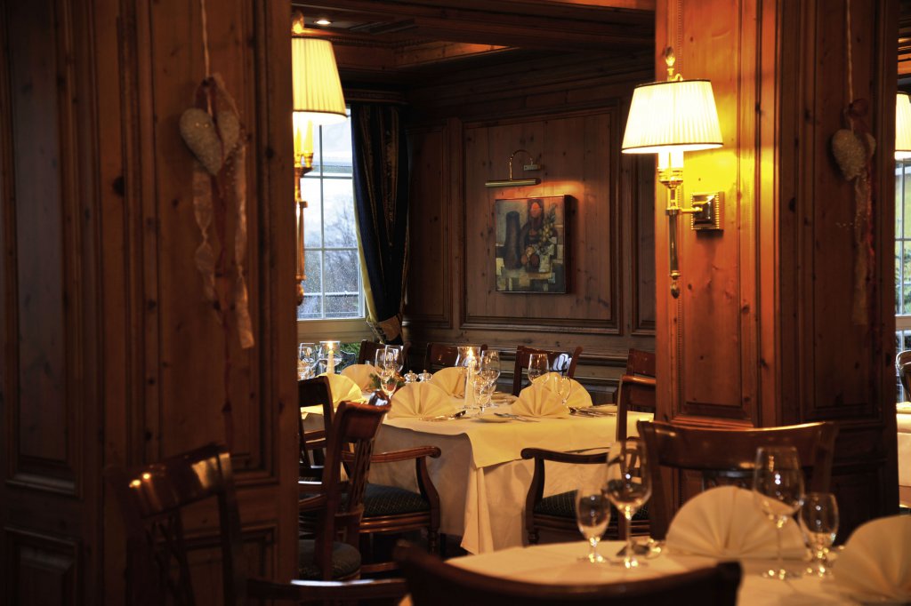2-Sternek  che Schwarzwald Relais Ch  teaux Hotel Dollenberg
