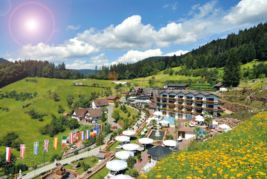 Your 5 star superior hotel in the Black Forest Relais & Châteaux Hotel Dollenberg
